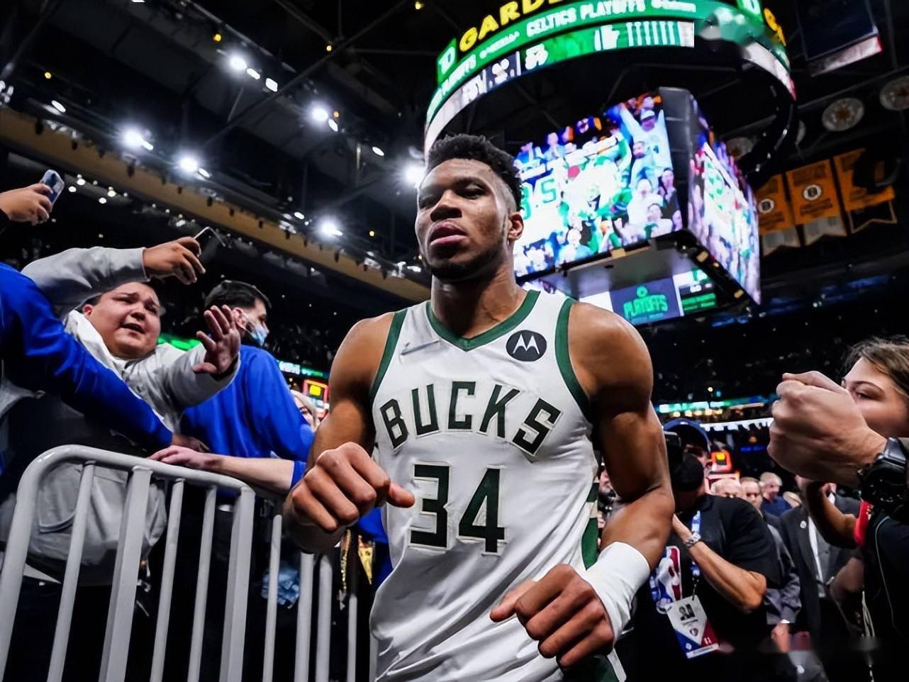 随机字母哥连续五场比赛得分超过高光表现,MAD挑战极限!